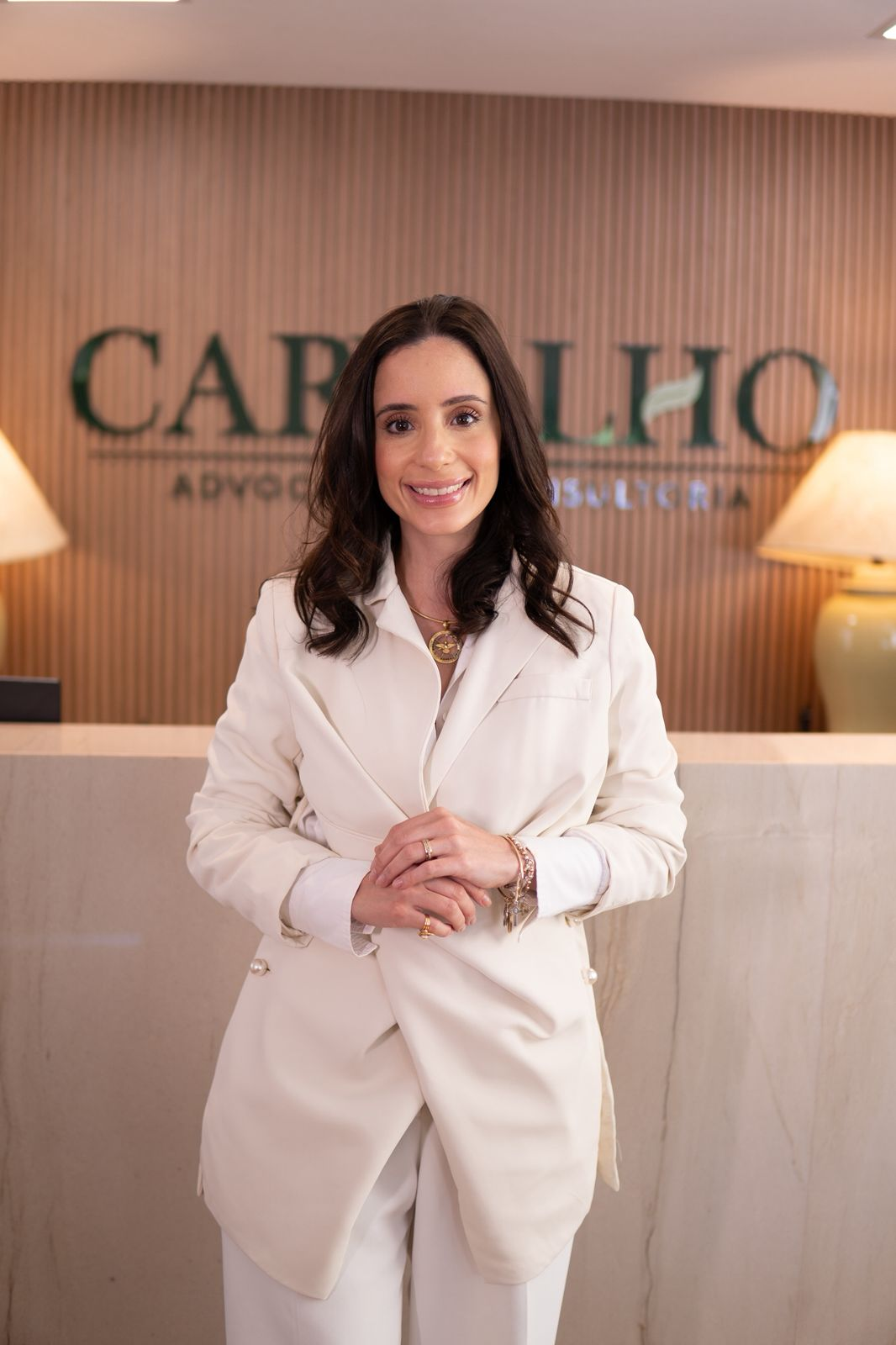 Letícia como Advogada